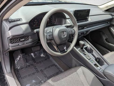 Used 2023 Honda Accord EX image 10