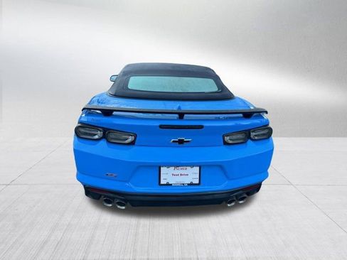 Used 2022 Chevrolet Camaro LT w/ RS Package image 7