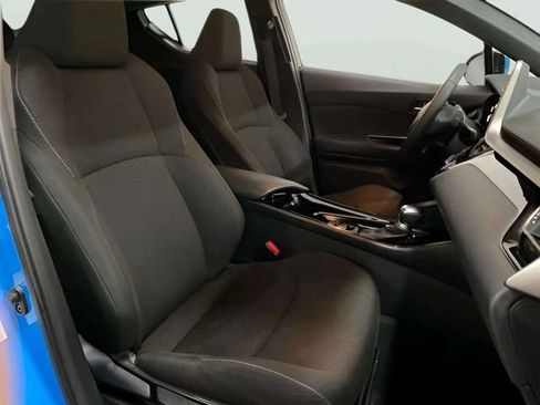Used 2019 Toyota C-HR XLE FWD image 69