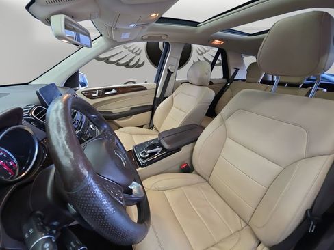 Used 2017 Mercedes-Benz GLE 400 4MATIC image 10