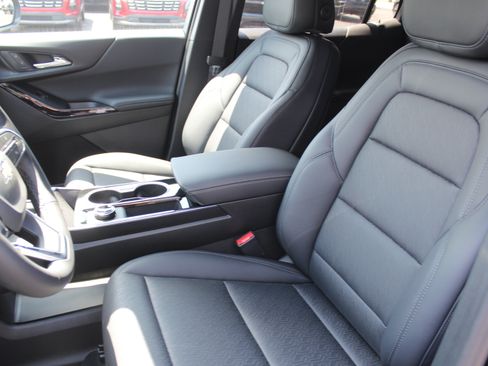 New 2027 Chevrolet Equinox LT w/ Convenience Package II AWD/4WD image 9