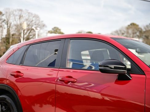 Used 2024 Honda HR-V Sport image 11