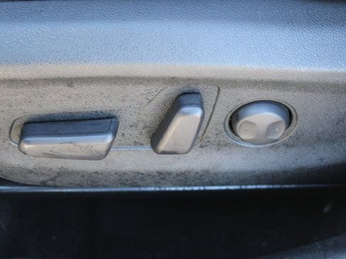 Used 2022 Kia Niro EX Premium image 24