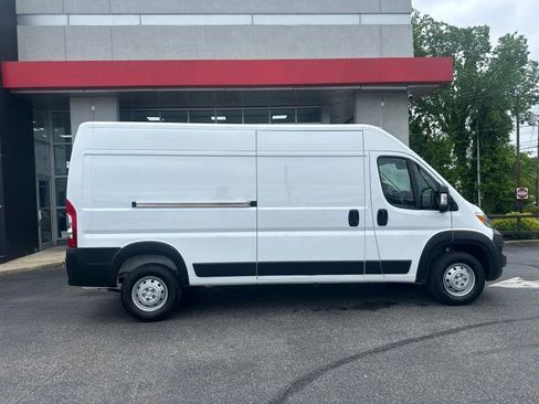 Used 2023 RAM ProMaster 2500 image 7
