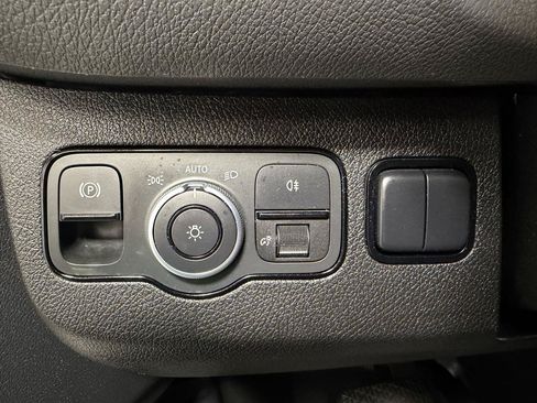 Used 2020 Mercedes-Benz Sprinter 2500 w/ Driver Convenience Package image 17