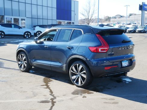 Certified 2022 Volvo XC40 P8 Recharge Ultimate image 5
