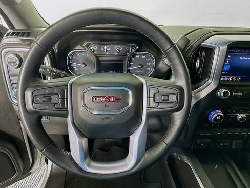 Used 2019 GMC Sierra 1500 SLT RWD image 11