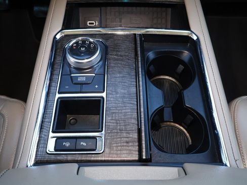 Used 2018 Ford Expedition Limited w/ Equipment Group 301A image 30