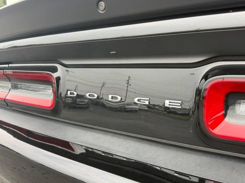 Used 2019 Dodge Challenger SRT Hellcat w/ Laguna Leather Package RWD image 14