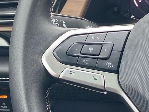 Certified 2024 Volkswagen Atlas SE AWD/4WD image 7