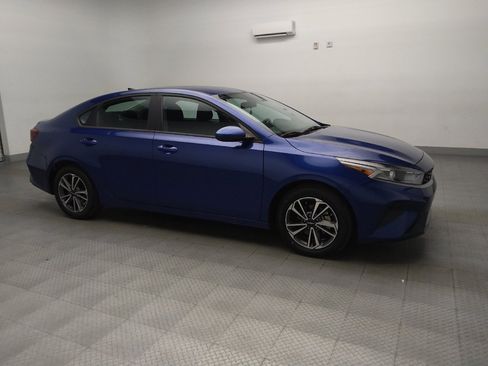 Used 2023 Kia Forte LXS FWD image 11