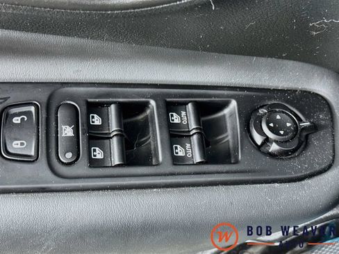 Used 2022 Jeep Renegade Altitude w/ Convenience Group AWD/4WD image 23