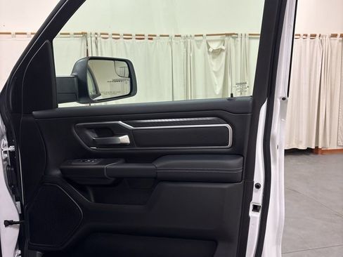New 2026 RAM 1500 4x4 Crew Cab image 30