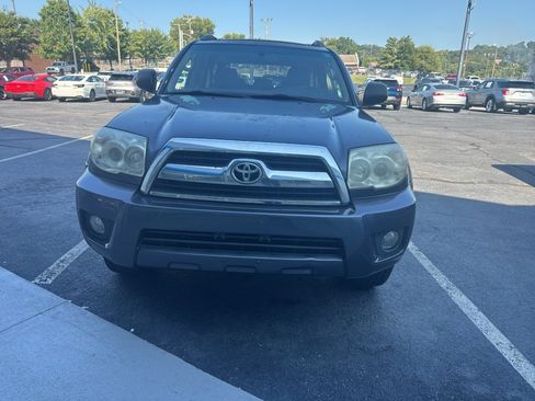 Used 2009 Toyota 4Runner SR5 w/ SR5 Extra Value Pkg 1 AWD/4WD image 2