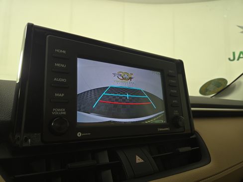Used 2020 Toyota RAV4 LE w/ All Weather Liner Package AWD/4WD image 20