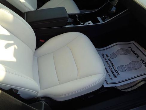 Used 2018 Tesla Model 3 RWD image 28