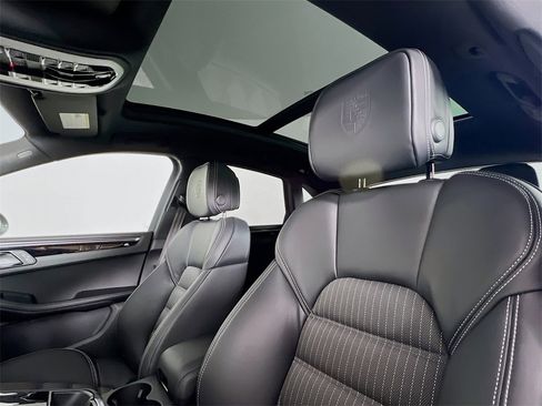 New 2026 Porsche Macan Turbo image 14
