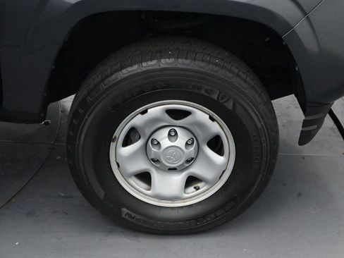 Used 2023 Toyota Tacoma SR AWD/4WD image 33