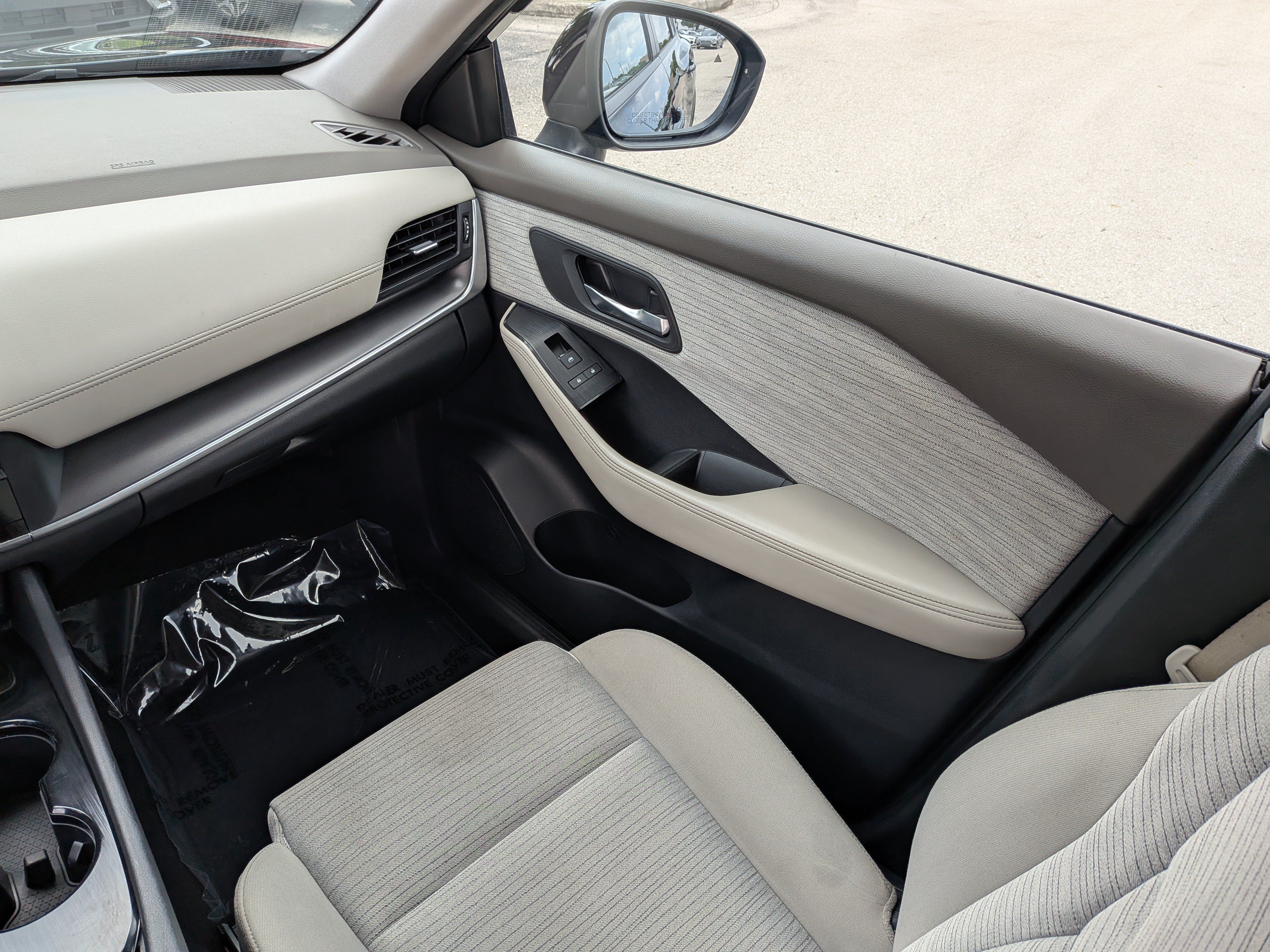 Used 2023 Nissan Rogue SV FWD image 18