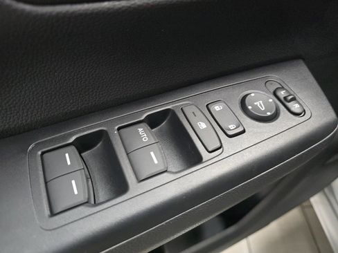 Used 2024 Honda CR-V LX image 23