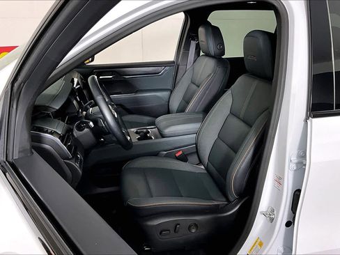 Certified 2025 GMC Acadia AT4 w/ Super Cruise Package image 7