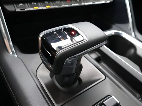 Used 2024 GMC Sierra 1500 Denali w/ Technology Package RWD image 26