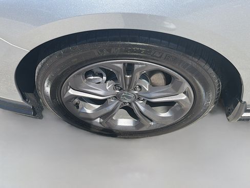 Certified 2024 Honda Accord EX image 35