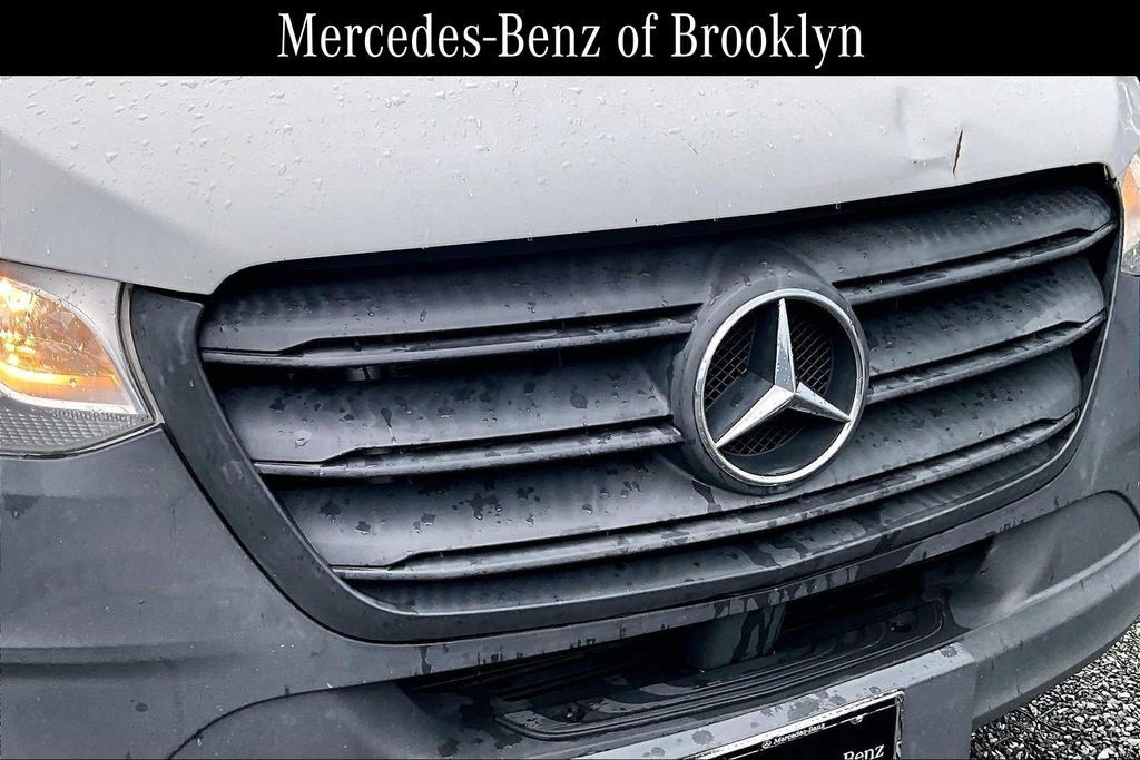 Used 2019 Mercedes-Benz Sprinter 144 image 27