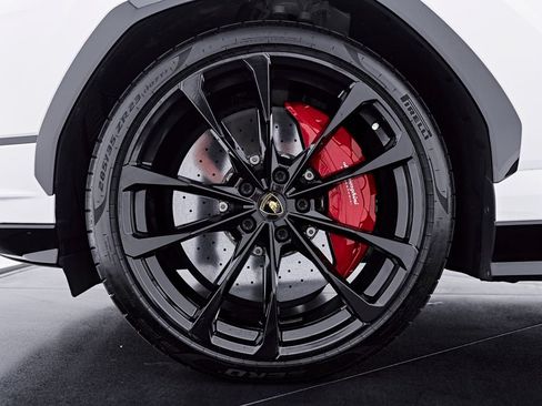 Used 2023 Lamborghini Urus S AWD/4WD image 3