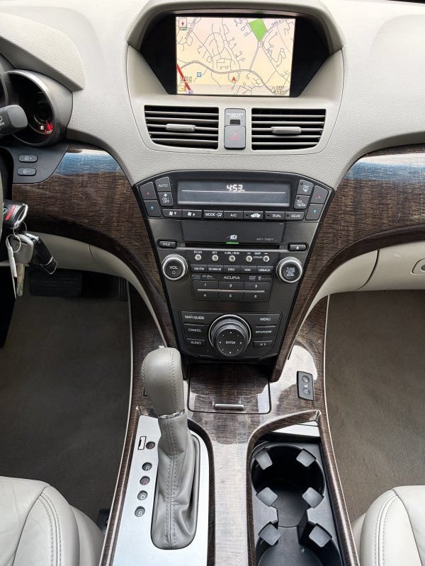 Used 2011 Acura MDX w/ Technology Package AWD/4WD image 16