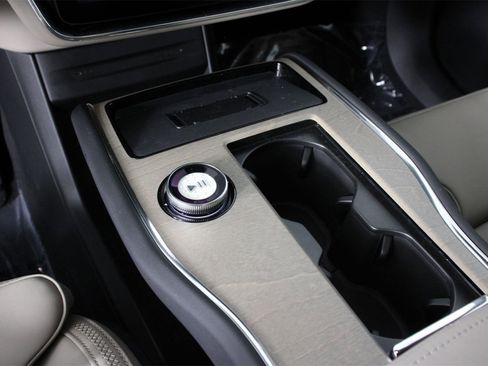 New 2026 Volvo EX90 Plus image 7