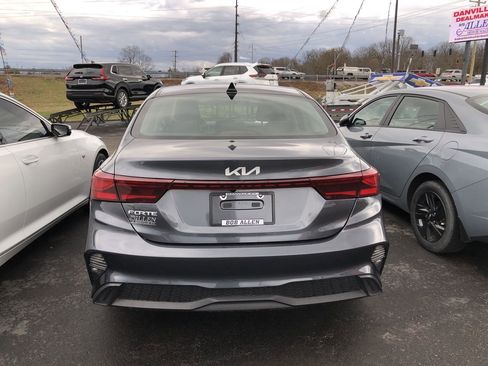 Used 2024 Kia Forte LXS image 9
