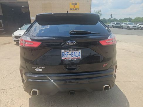 Used 2019 Ford Edge ST w/ Equipment Group 401A AWD/4WD image 4