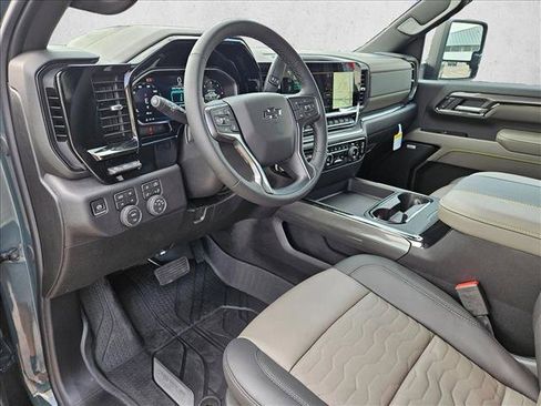 New 2026 Chevrolet Silverado 2500 ZR2 AWD/4WD image 3