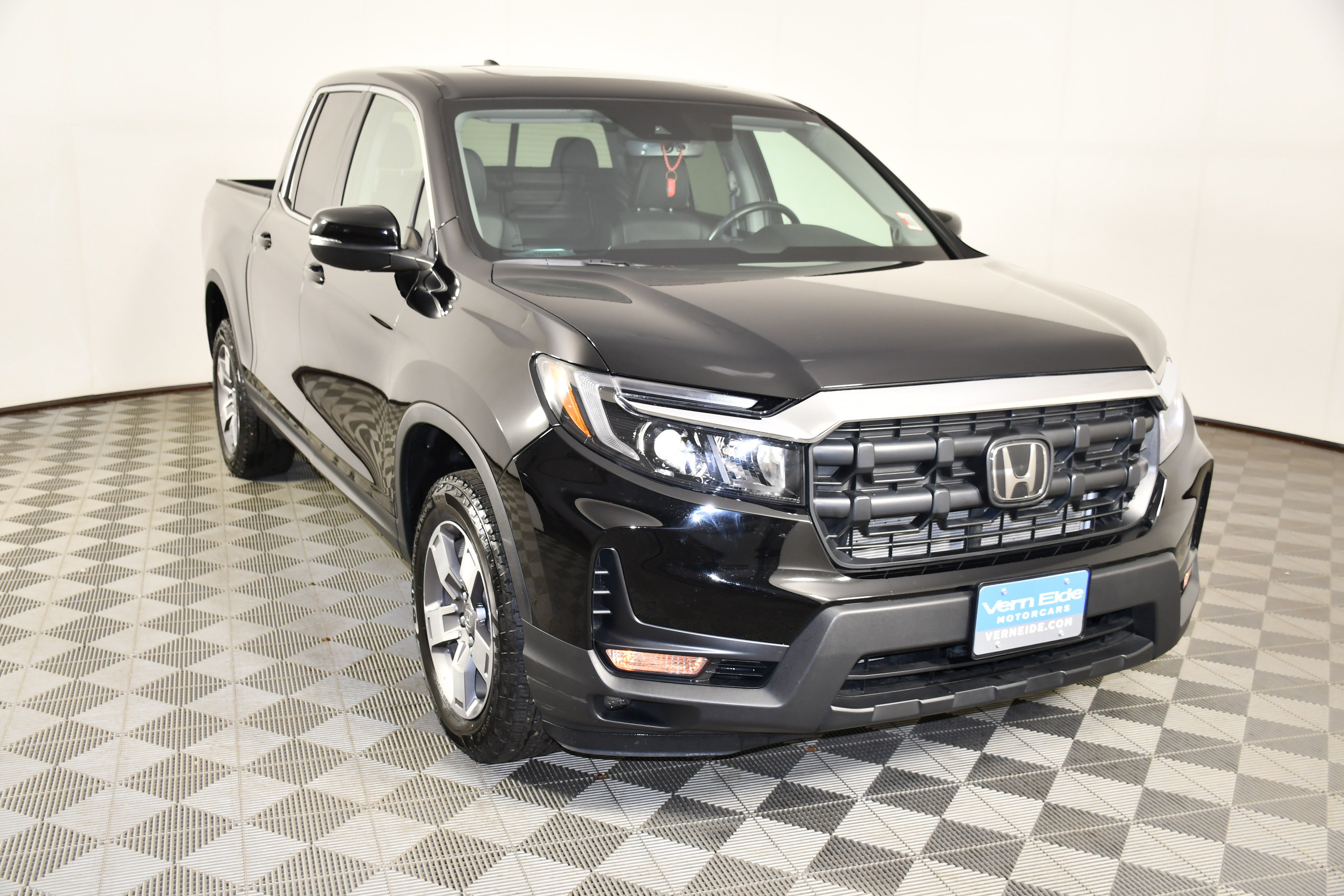 Certified 2024 Honda Ridgeline RTL image 3