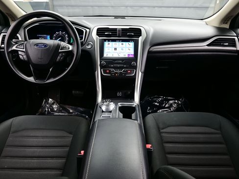 Used 2019 Ford Fusion SE image 17