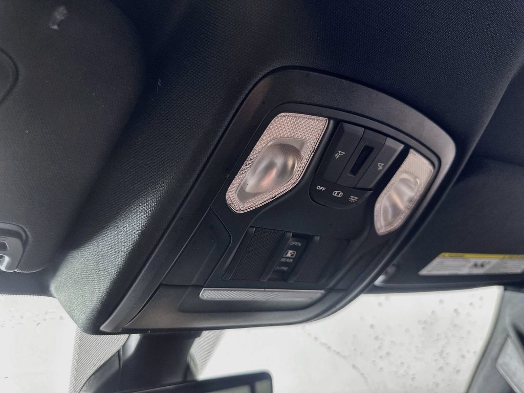 Used 2021 RAM 1500 Big Horn RWD image 33