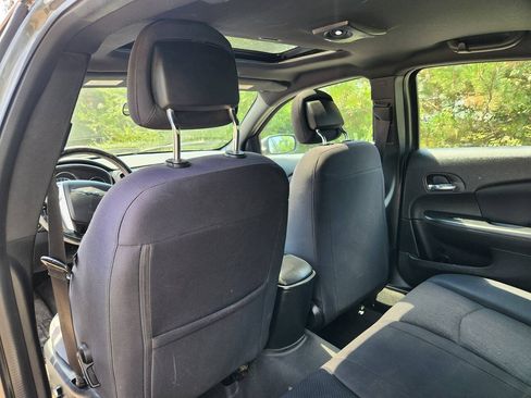 Used 2012 Chrysler 200 Touring FWD image 16