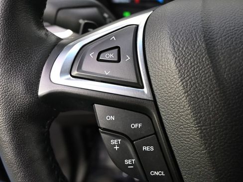 Used 2015 Ford Edge Titanium w/ Equipment Group 301A AWD/4WD image 34