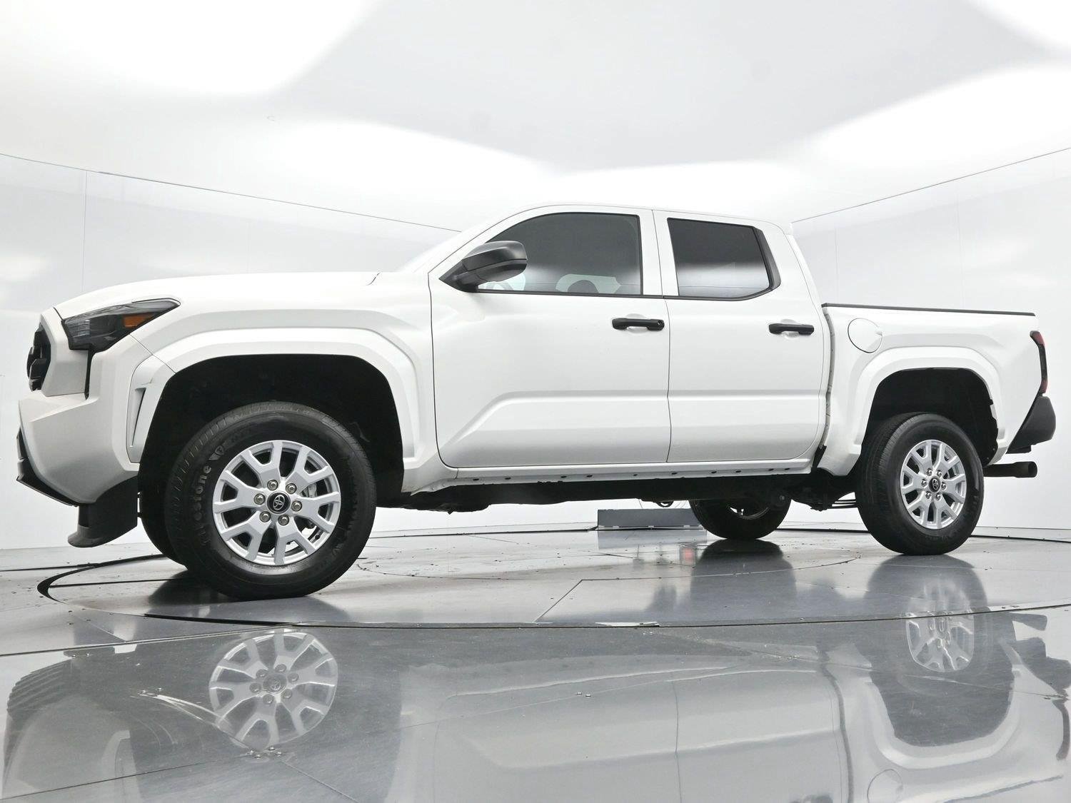 Used 2024 Toyota Tacoma SR AWD/4WD image 48