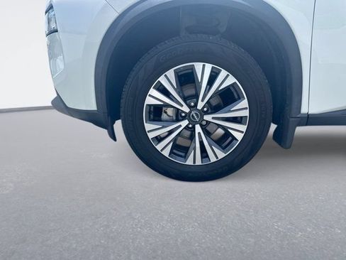 Used 2022 Nissan Rogue SV AWD/4WD image 12