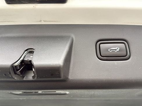 Used 2022 Hyundai Tucson Limited image 19