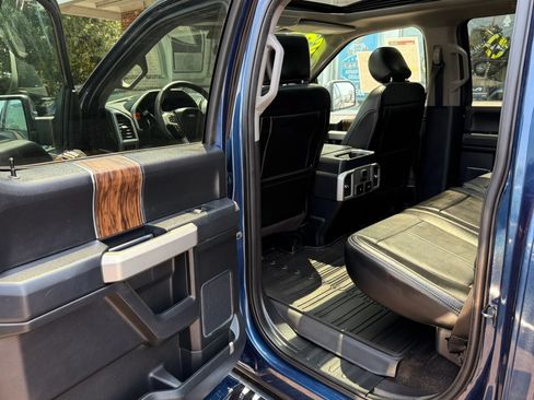 Used 2018 Ford F150 Lariat w/ Equipment Group 502A Luxury AWD/4WD image 11