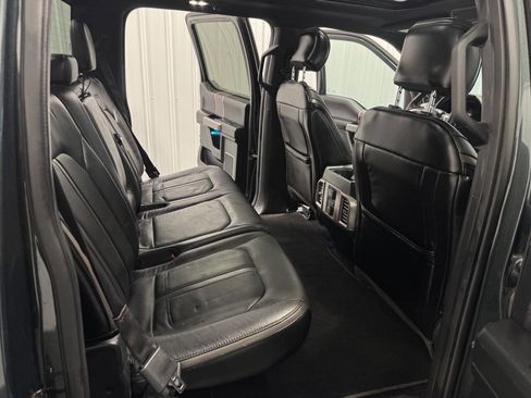 Used 2015 Ford F150 Platinum w/ Equipment Group 701A Luxury AWD/4WD image 27
