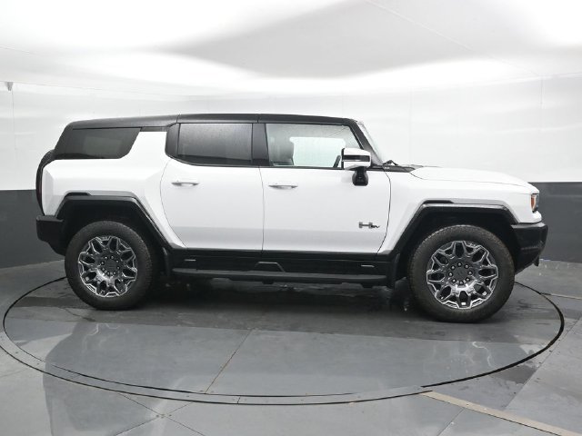 Used 2025 GMC Hummer EV 3X w/ LPO, Cargo Utility Package AWD/4WD image 6