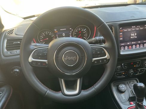 Used 2021 Jeep Compass Trailhawk AWD/4WD image 21