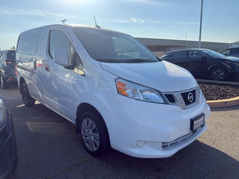 Used 2021 Nissan NV200 SV FWD image 3
