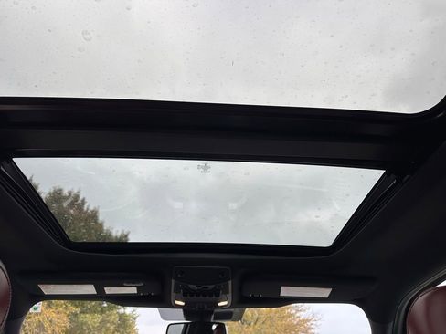 Used 2021 Ford F350 Platinum w/ Tremor Off-Road Package image 20