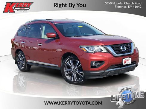 Used 2017 Nissan Pathfinder Platinum w/ Family Entertainment Package AWD/4WD image 1