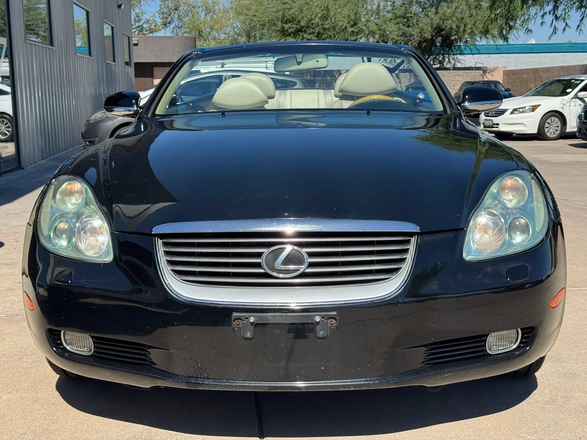 Used 2005 Lexus SC 430 Convertible RWD image 2